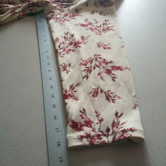 Terra & Sky women's size 4X cream and burgundy floral Waffle Henley Top - Picture 8 of 16